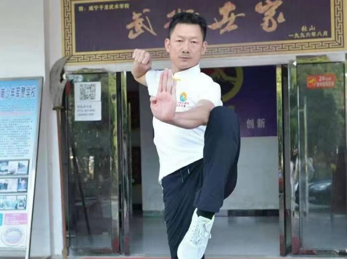 校長(zhǎng)、武術(shù)總教練